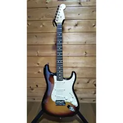 FENDER USA AMERICAN STANDERD STRATOCASTER NO.LG880