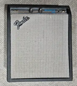 FENDER MUSIC MASTER BASS GUITAR VINTAGE TUBE AMPLIFIER
