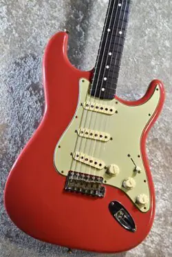 STRATOCASTER RELIC R136025