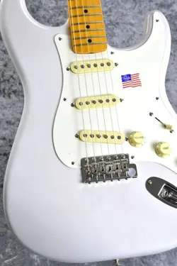 FENDER ERIC JOHNSON STRATOCASTER MAPLE WHITE BLONDE *GU49