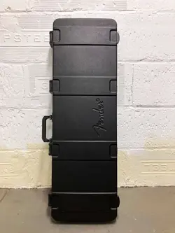 FENDER DELUXE MOLDED CASE _ ELECTRIC BASS _ EXCELLENT!