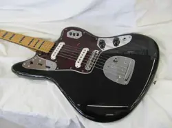 FENDER MEXICO VINTERA II 70S JAGUAR MN BLK USED ALDER BODY MAPLE NECK W/GIG CASE