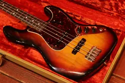 FENDER 62 JAZZ BASS AMERICAN VINTAGE SERIES