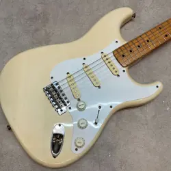 SQUIER BY FENDER SST-30 STRATOCASTER WHITE MADE IN JAPAN 1986 ELECTRIC GUITAR