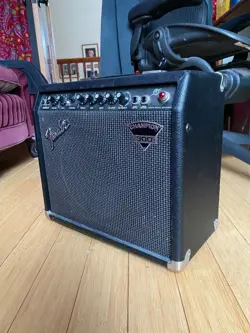 FENDER CHAMPION 300