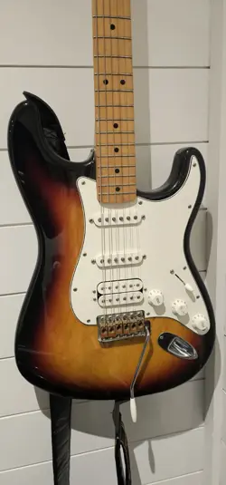90'S FENDER MIM