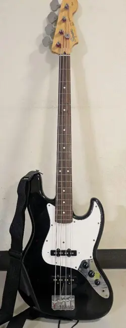 SQUIER BY FENDER JAZZ BASS MADE IN JAPAN