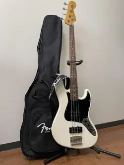 FENDER MODERN PLAYER JAZZ BASS WHITE STAND
