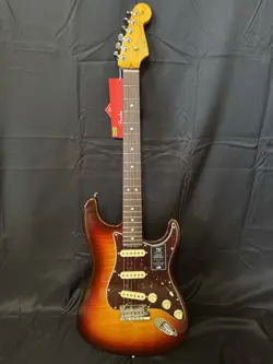  FENDER 70TH ANNIVERSARY AMERICAN PROFESSIONAL II STRATOCASTER 2023