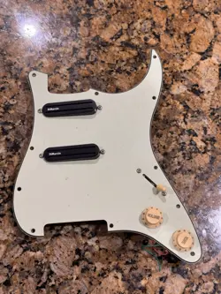 LOADED WARMOTH PICKGUARD FOR FENDER GUITAR 