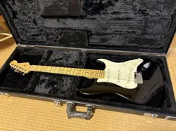 FENDER USA AMERICAN STANDARD BLACK HARD CASE SAFE PACKING!