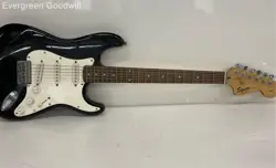 SQUIER BY FENDER STRAT AFFINITY SERIES BLACK ELECTRIC GUITAR