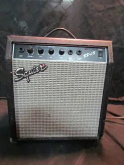 SQUIER BY FENDER BP-15 AMPLIFIER (TESTED)