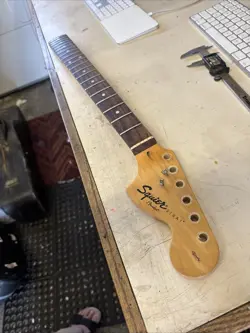 2000 FENDER STRATOCASTER SQUIER 70S HEADSTOCK GUITAR NECK LUTHIER BUILD PARTS