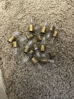 LIGHT BULBS LOT