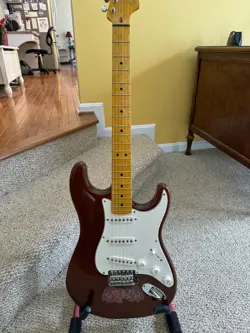 STRAT NOT FENDER