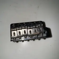 TREMOLO ASSEMBLY USED