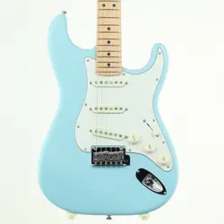 COLLECTION STRATOCASTER 2023