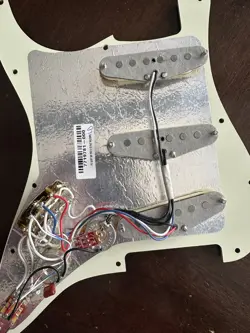FENDER STRATOCASTER PROFESSIONAL