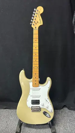 SQUIER FENDER STRATOCASTER