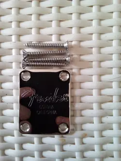 ELECTRIC GUITAR NECK PLATE FOR FENDER STRAT & TELE STYLE FENDER SEAL LOGO SILVER