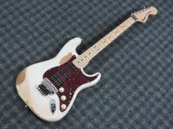 REPLICA FENDER STRATOCASTER