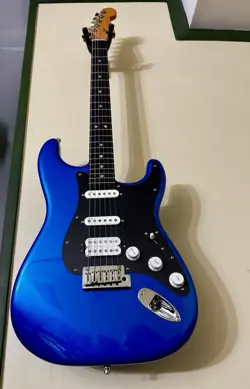 FENDER ULTRA II STRATOCASTER HSS - NOBLE BLUE 