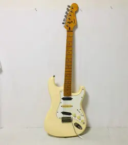 ELECTRIC GUITAR FENDER JAPAN STRATOCASTER VINTAGE WHITE 1984-1987 S/N E700769