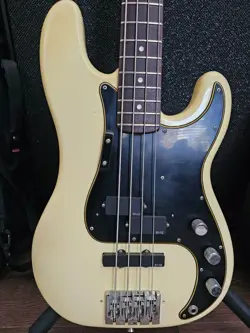 FENDER PRECISION 1975