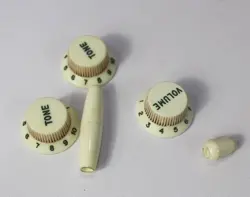 AGED 60S NYLON KNOBS SET FOR FENDER STRATOCASTER AGED WHITE - SMALL GREEN FONT