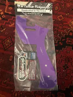 WD CUSTOM PICKGUARD FOR FENDER PARALLEL UNIVERSE METEORA
