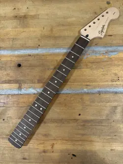 SQUIER BY FENDER JAZZMASTER AFFINITY NECK - HARDLY USED