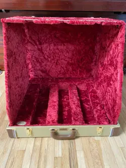 FENDER CLASSIC SERIES - 3 GUITAR CASE STAND - TWEED