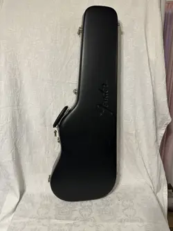 FENDER MOLDED HARDSHELL