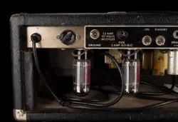 BANDMASTER GUITAR AMP