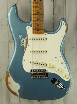 HOT STRATOCASTER 095