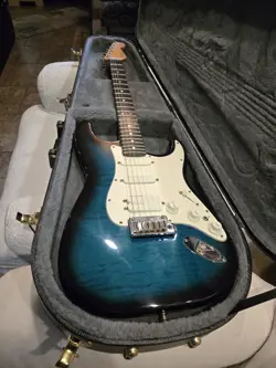 1989 FENDER STRATOCASTER ULTRA 