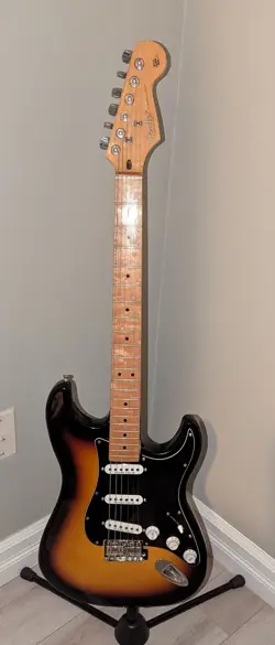 60TH ANNIVERSARY FENDER STRAT