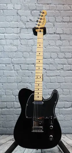 FENDER PLAYER TELECASTER, MAPLE FINGERBOARD, BLACK