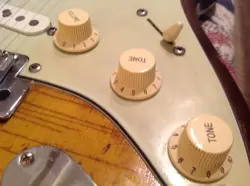 STRATOCASTER LV CUSTOM