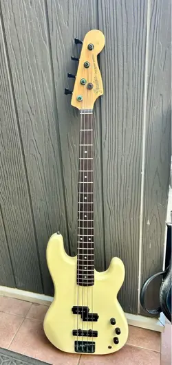 ELECTRIC BASS IVORY