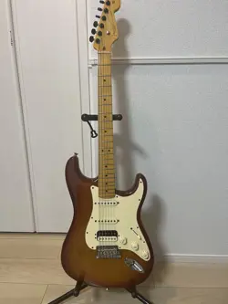 FENDER STRATOCASTER AMERICAN PROFESSIONALII NO.MG689