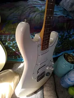 HSS ELECTRIC GUITAR.