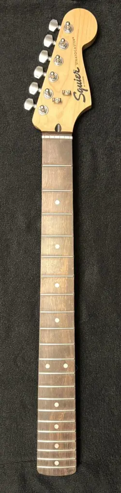 SQUIER STRATOCASTER BY FENDER NECK WITH TUNERS