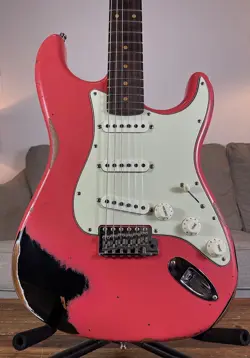 2022 FENDER CUSTOM SHOP GT11 HEAVY RELIC STRATOCASTER ~ FIESTA RED & BLACK