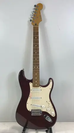 FENDER ELECTRIC GUITAR - STRATOCASTER-W/ACCESS.