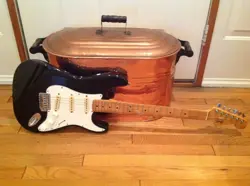 L V'S CUSTOM SHOP SQUIER BY FENDER 1989-1990 AMERICAN MADE USA STRATOCASTER