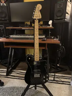 USED FENDER CLASSIC SERIES ‘72 TELECASTER DELUXE BLACK