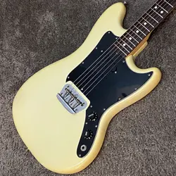 FENDER MUSICMASTER 1981