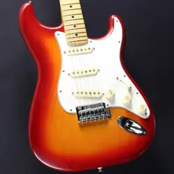 FENDER PLAYER II STRATOCASTER (AGED CHERRY BURST/)